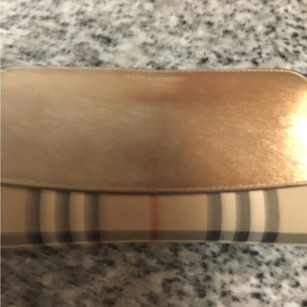 Burberry Gold and Beige Check Clutch - Picture 2 of 12